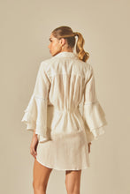Load image into Gallery viewer, Model Back: Empress Shirtdress Offwhite Camisa Claire