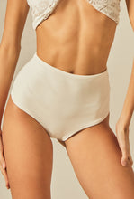 Load image into Gallery viewer, Gallery: Empress Bottom Bottom Offwhite Bardot