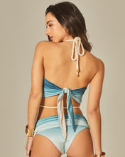 Load image into Gallery viewer, Image 04: Empress Set Gobi Blue Gradient