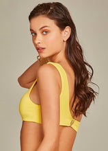 Load image into Gallery viewer, Model Back: Empress Top Top Biquini Nautique Amarelo Margarida