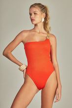 Load image into Gallery viewer, Monte Carlo Body Coral Red Luxor
